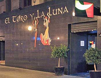 El toro y la luna